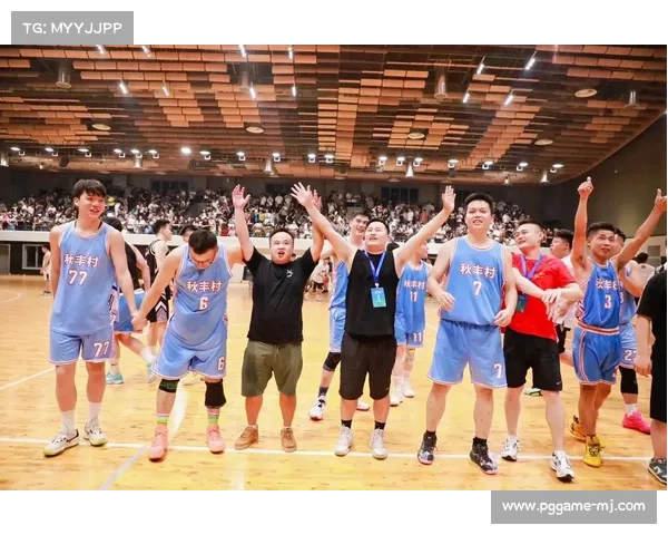 邵东市篮球比赛队员“永不言弃”的体育精神赢得掌声